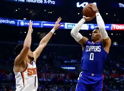 关于赛前阿贾克斯临场应变——NBA季后赛节点到来；悬念犹存；年轻球员得到机会的信息