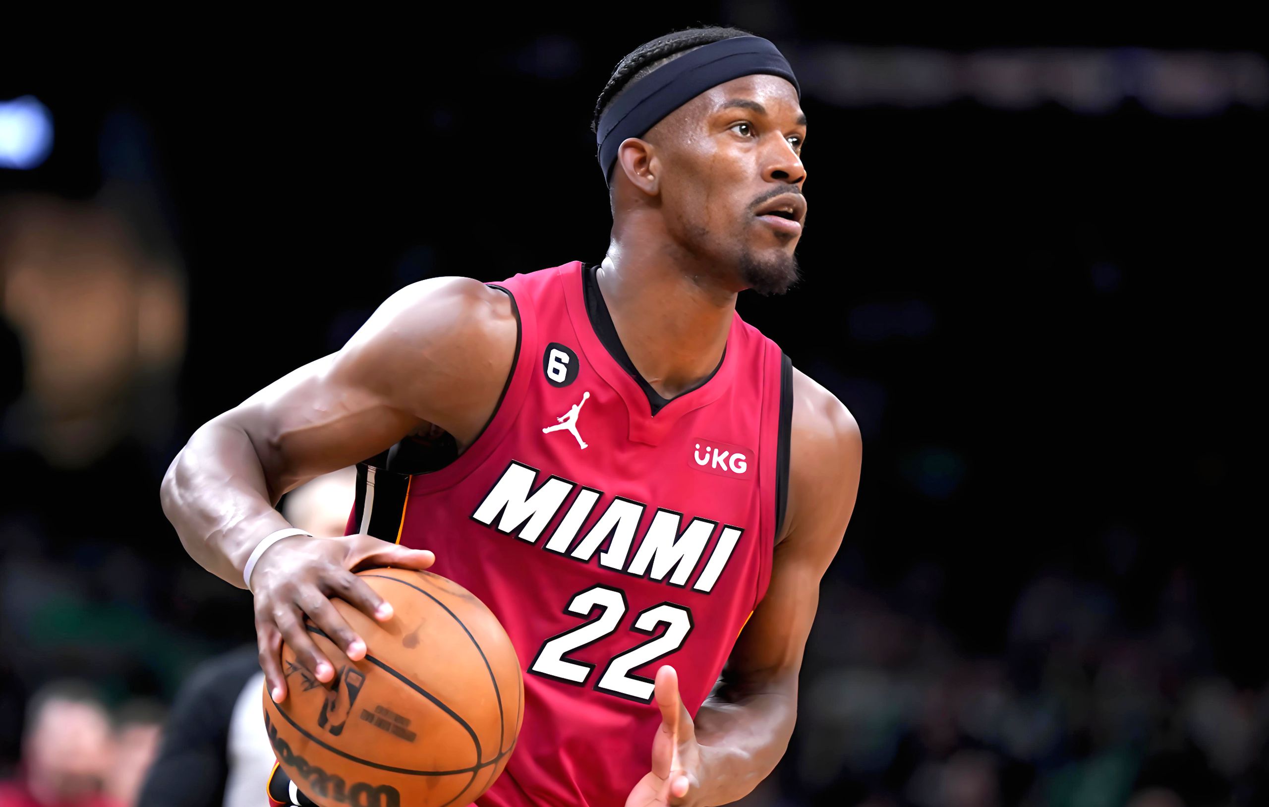 丹佛掘金赛后篮板制胜风云突变拉齐奥关键时刻强势反弹，巴特勒连续十场比赛得分超过连败看傻球迷的简单介绍